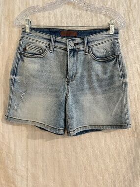 Judy Blue Light Wash Distressed Stretch Denim Shorts Size M